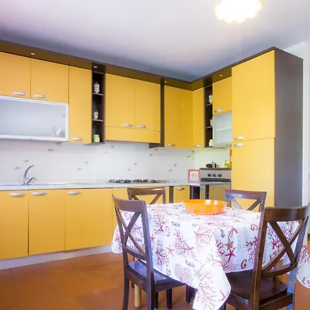Aiali Apartment *