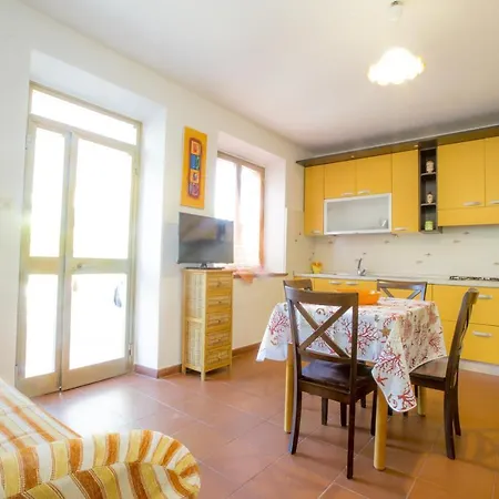 Apartment Aiali *